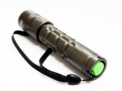 Cree U2強光手電Uniquefire C108S 特價熱銷，家居保電子品質(zhì)之選